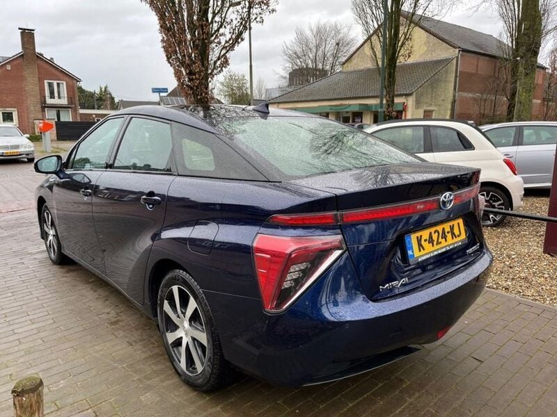 Gebraucht Toyota Mirai Executive 154 PS (113 kW) 2017 Blau Limousine