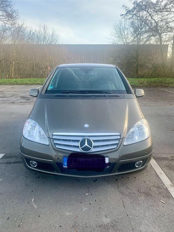 Braun Gebraucht 2009 Mercedes A170 Avantgarde Van / Kleinbus | 3.850 € (Guter Preis) - Bild 1/4