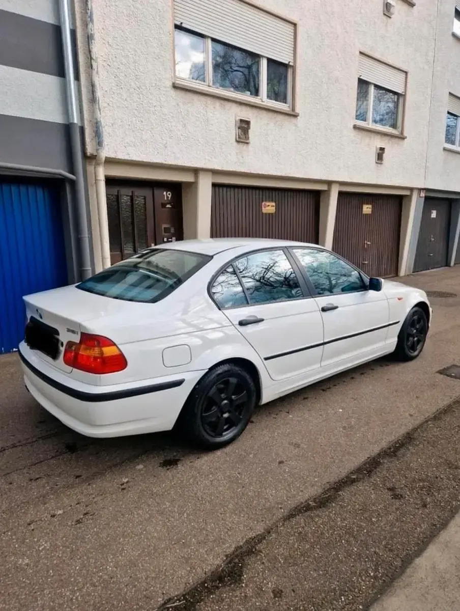 Gebraucht BMW 316 Basis 116 PS (85 kW) 2003 Weiß Limousine