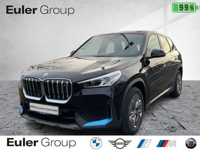 Schwarz ii Gebraucht 2023 BMW iX1 Performance SUV | 35.699 € (Fairer Preis) - Bild 1/4