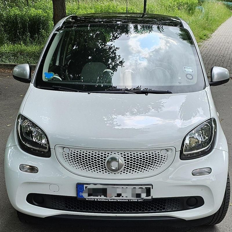 Weiß Gebraucht 2014 Smart ForFour Kleinwagen | 4.999 € (Fairer Preis) - Bild 1/4