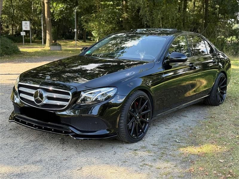 Gebraucht Mercedes E350 258 PS (189 kW) 2017 Schwarz Limousine