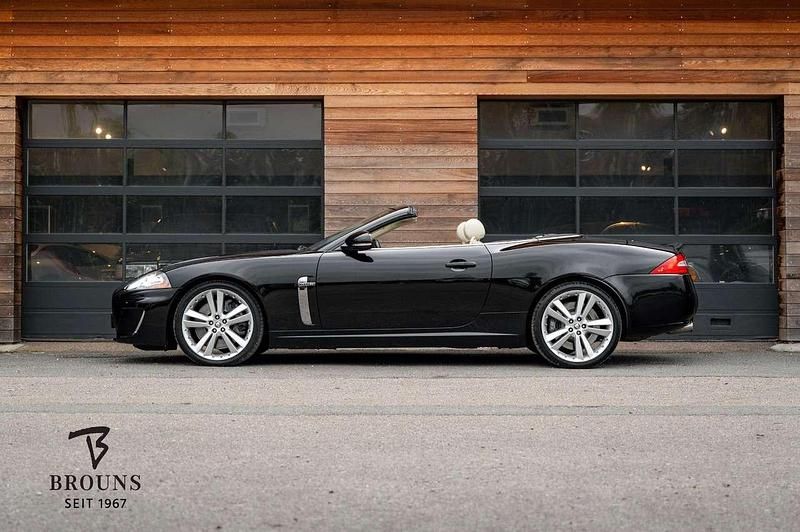 Gebraucht Jaguar XKR 510 PS (375 kW) 2010 Santorini / ultimate black Cabrio