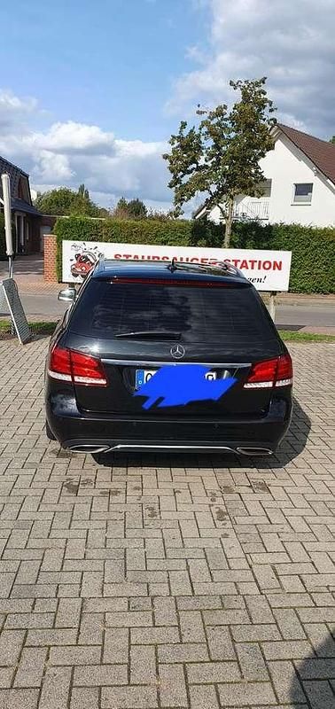 Gebraucht Mercedes E200 184 PS (135 kW) 2015 Schwarz Kombi