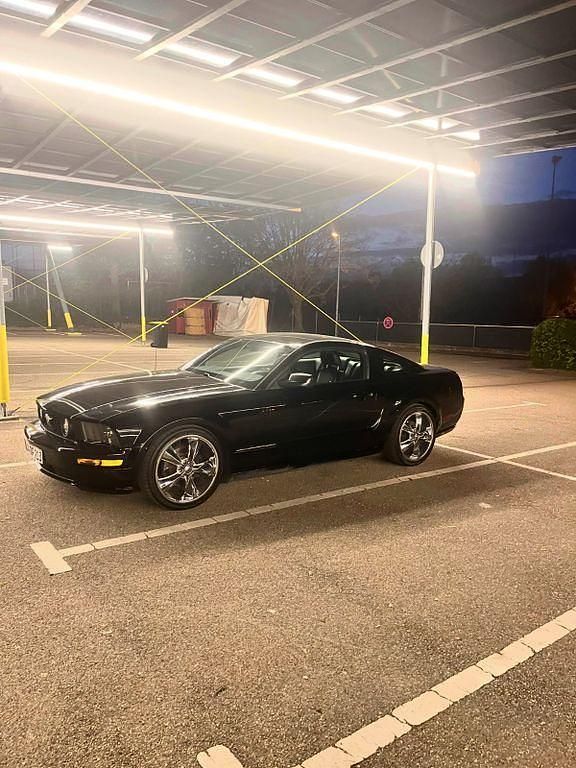 Gebraucht Ford Mustang GT 305 PS (224 kW) 2005 Schwarz Coupé