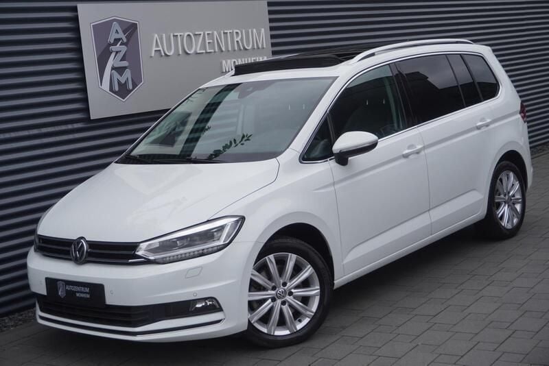 Sonderlackierung purewhite Gebraucht 2019 VW Touran Highline Van / Kleinbus | 25.990 € (Fairer Preis) - Bild 1/4