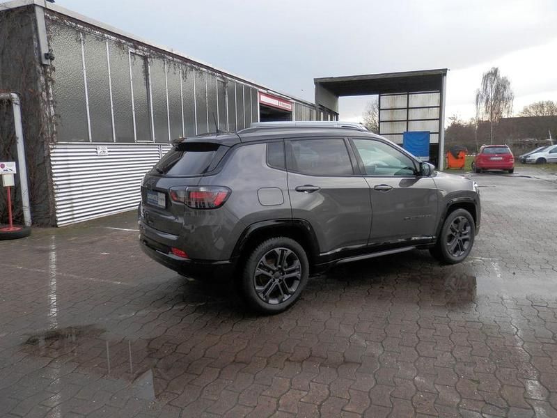 Gebraucht Jeep Compass 80th Anniversary 150 PS (110 kW) 2021 Grau SUV