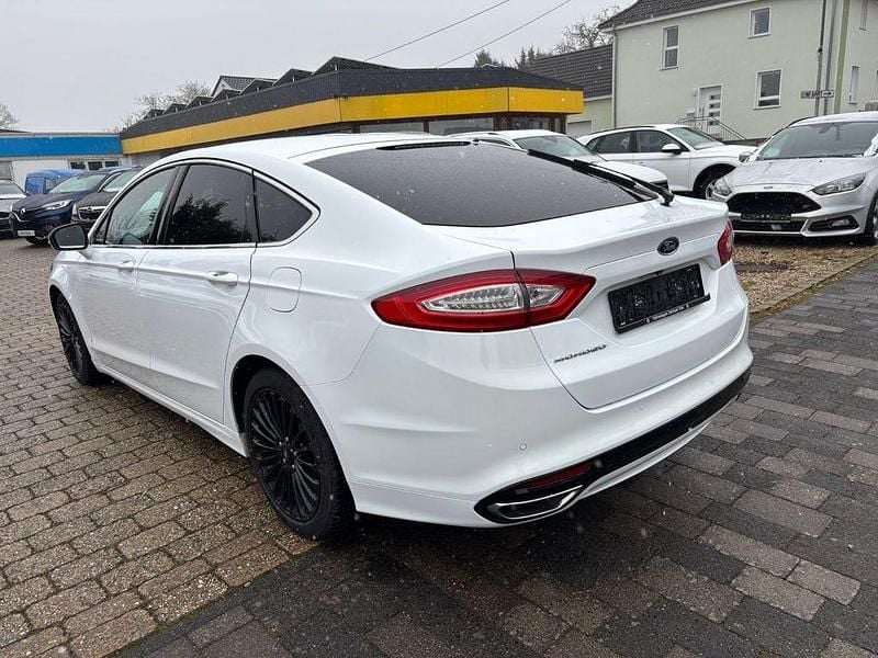 Używany Ford Mondeo Titanium 179 KM (131 kW) 2016 Biały Sedan/Limuzyna