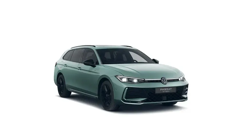 Gebraucht VW Passat R-line 177 PS (130 kW) 2025 U7 maripositgrün metallic Kombi