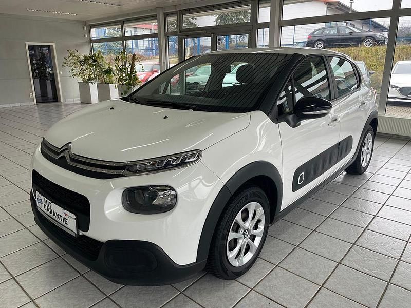 Weiß Gebraucht 2018 Citroën C3 Feel Limousine | 9.999 € (Fairer Preis) - Bild 1/4