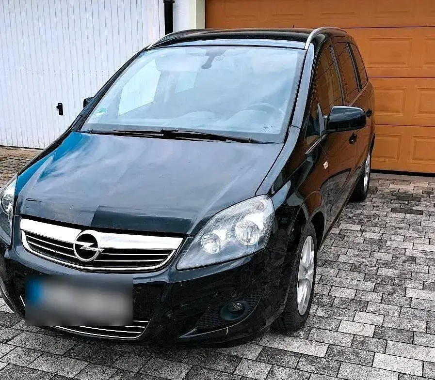 Gebraucht Opel Zafira 125 PS (91 kW) 2011 Schwarz Van / Kleinbus