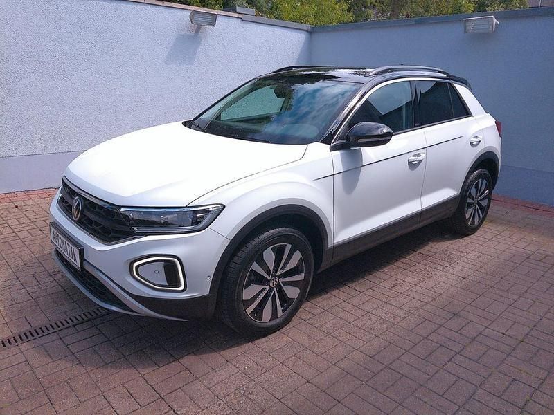 Weiß Gebraucht 2024 VW T-Roc Move SUV | 29.990 € (Fairer Preis) - Bild 1/4