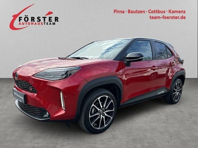 Rot Gebraucht 2023 Toyota Yaris Cross Sport SUV | 27.950 € (Etwas zu teuer) - Bild 1/4