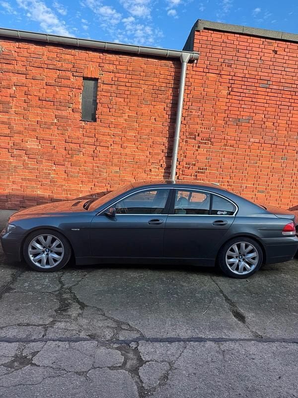 Gebraucht BMW 735 272 PS (200 kW) 2002 Grau Limousine