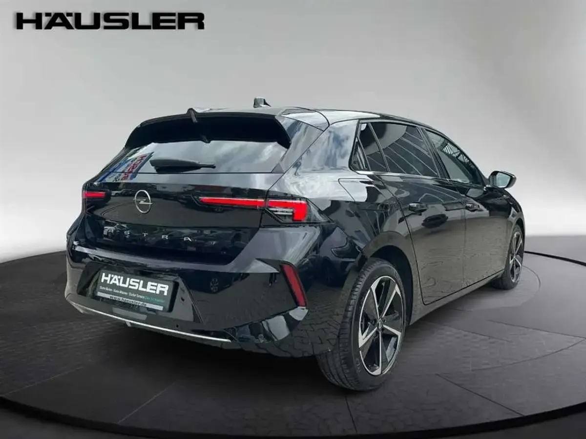Gebraucht Opel Astra Elegance 110 PS (80 kW) 2023 Schwarz Kleinwagen