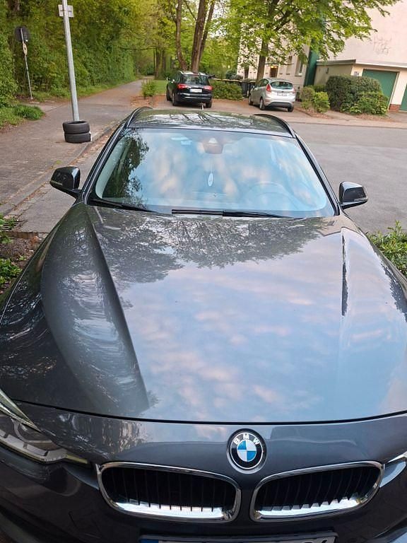 Gebraucht BMW 320 190 PS (139 kW) 2018 Grau Kombi