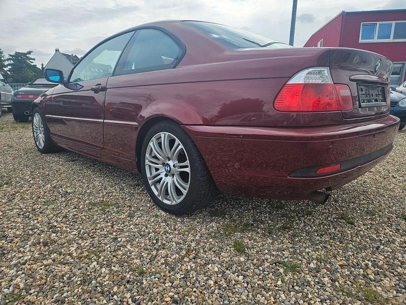 Gebraucht BMW 320 143 PS (105 kW) 2004 Rot Coupé