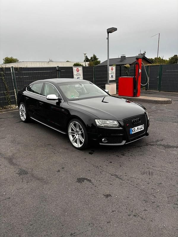 Schwarz Gebraucht 2010 Audi S5 Sportback Kleinwagen | 19.500 € (Etwas zu teuer) - Bild 1/4