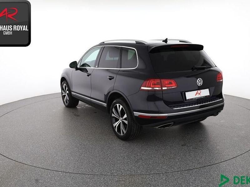 Gebraucht VW Touareg Executive 204 PS (150 kW) 2016 Deep black SUV