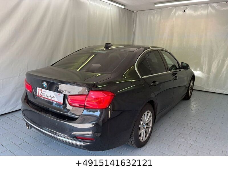 Gebraucht BMW 320 Luxury Line 190 PS (139 kW) 2017 Black sapphire metallic Limousine