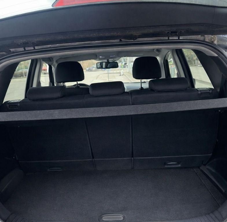 Gebraucht Hyundai ix20 Classic 90 PS (66 kW) 2011 Schwarz Kleinwagen