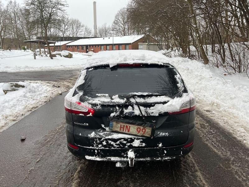 Gebraucht Ford Mondeo Champions Edition 163 PS (119 kW) 2013 Schwarz Limousine