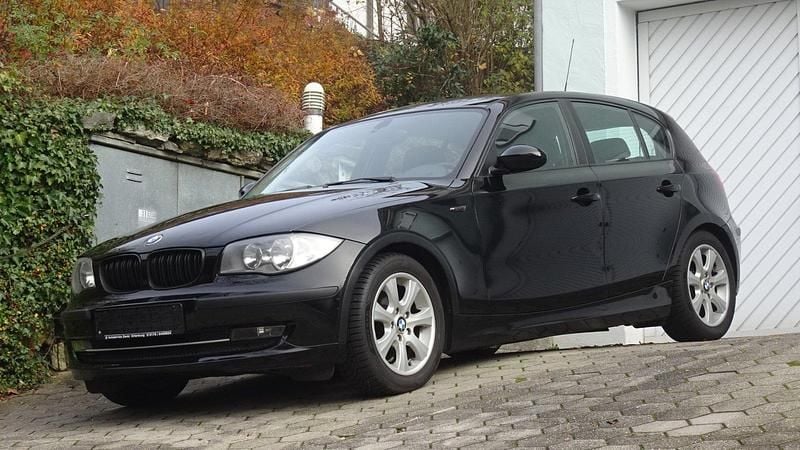 Unischwarz Gebraucht 2008 BMW 116 Kleinwagen | 3.290 € (Guter Preis) - Bild 1/4