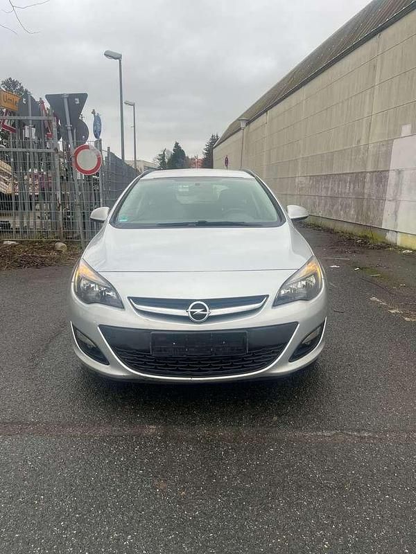 Gebraucht Opel Astra 110 PS (80 kW) 2015 Silber Kombi