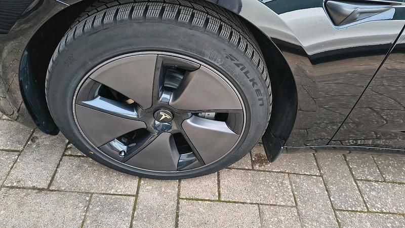 Usata Tesla Model 3 439 kW (598 CV) 2023 Nero Berlina
