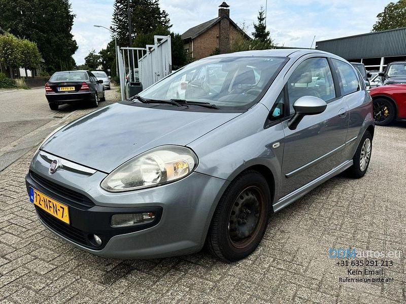 Grau Gebraucht 2010 Fiat Punto Evo Dynamic Kleinwagen | 900 € - Bild 1/4