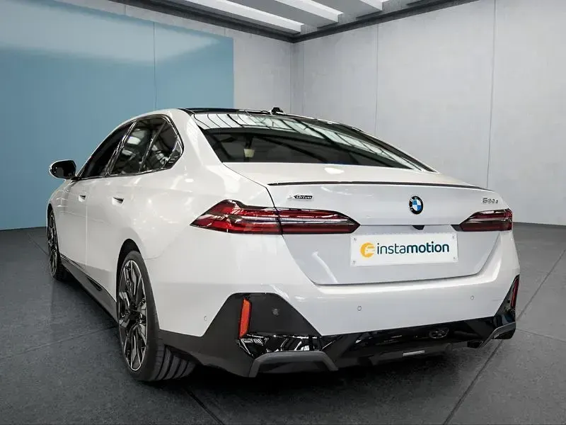 Neu BMW 520 197 PS (144 kW) 2025 Weiß Limousine
