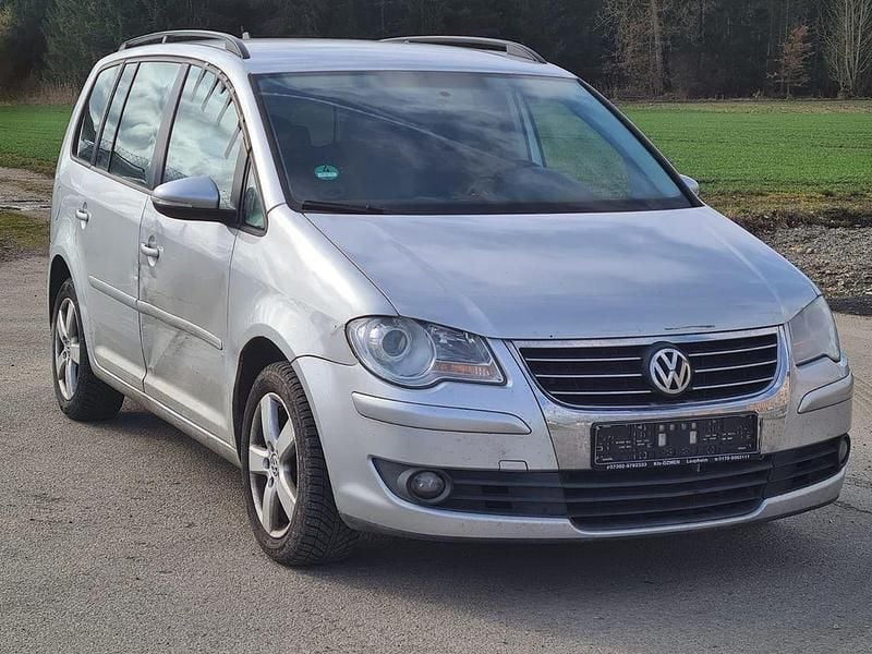 Gebraucht VW Touran Trendline 140 PS (102 kW) 2009 Silber Van / Kleinbus