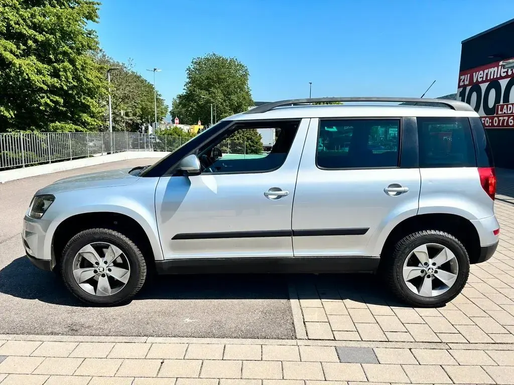 Gebraucht Skoda Yeti Ambition 140 PS (102 kW) 2014 Silber SUV