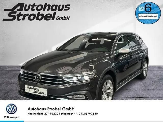 Mangangrau metallic Gebraucht 2022 VW Passat Alltrack S Kombi | 37.490 € (Fairer Preis) - Bild 1/3
