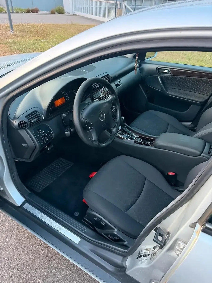 Gebraucht Mercedes C320 220 PS (161 kW) 2000 Silber Limousine