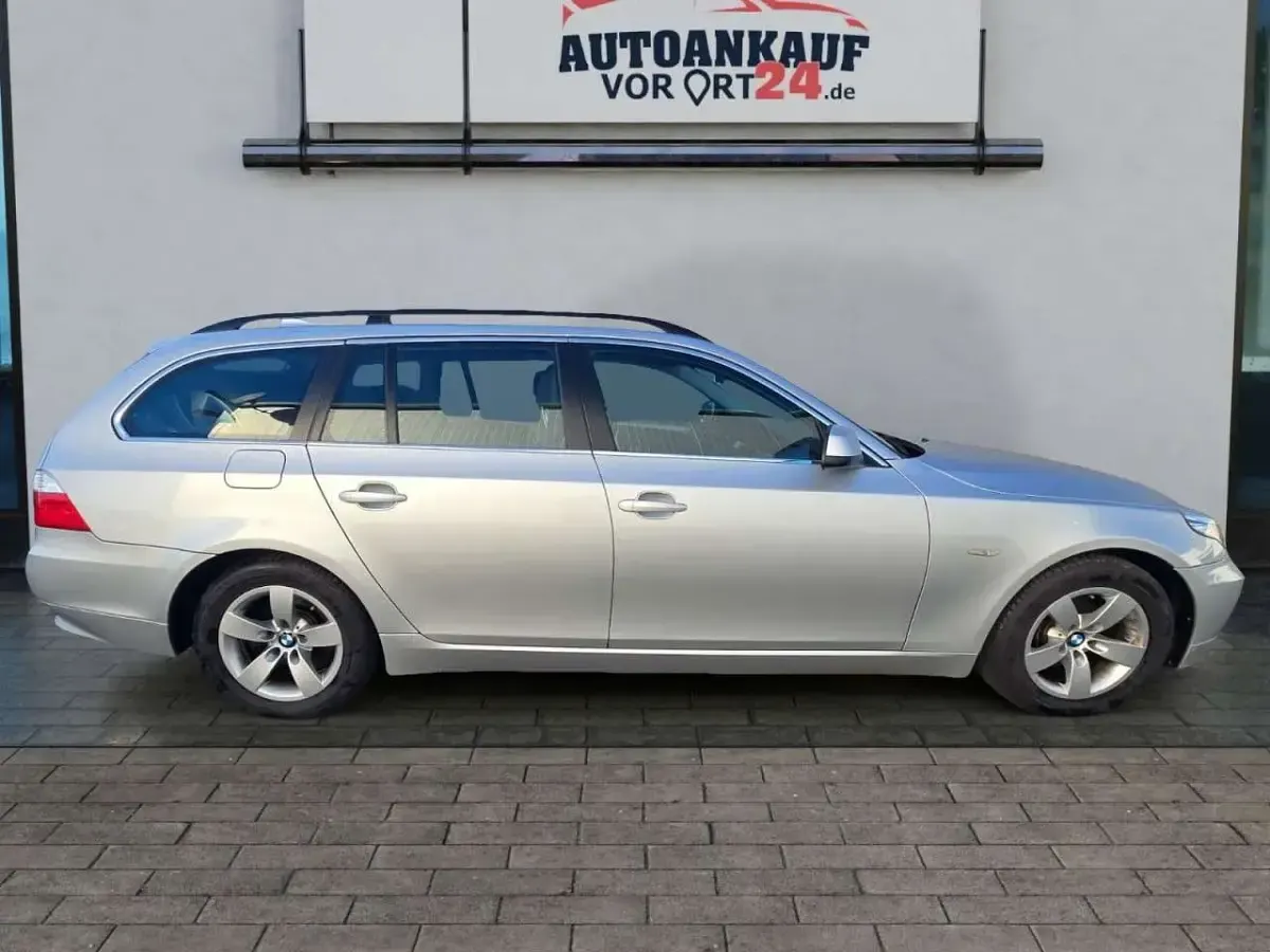Gebraucht BMW 520 Advantage 177 PS (130 kW) 2010 Silber Kombi