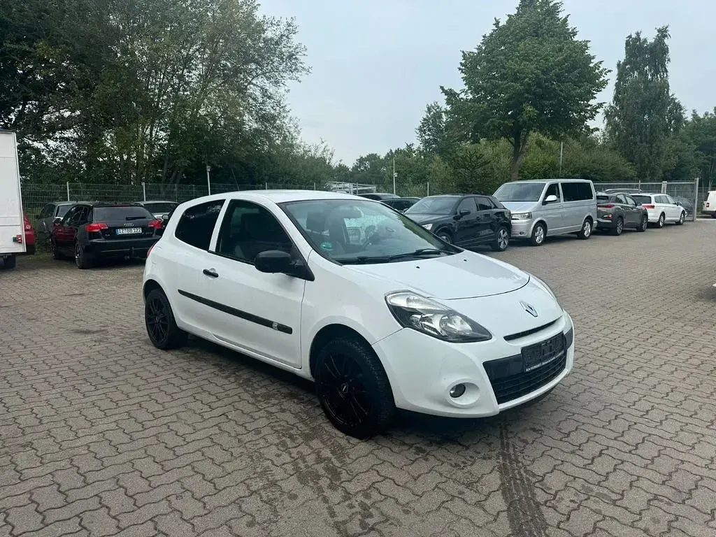 Gebraucht Renault Clio 88 PS (64 kW) 2011 Weiß Kleinwagen
