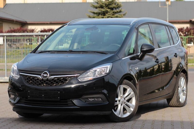 Schwarz Gebraucht 2019 Opel Zafira Van / Kleinbus | 15.500 € (Fairer Preis) - Bild 1/4