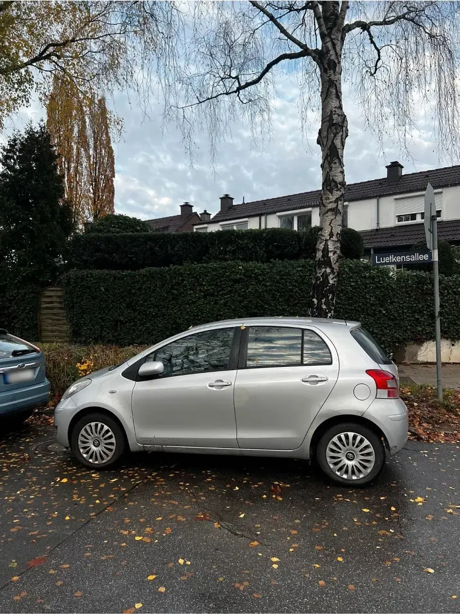 Gebraucht Toyota Yaris 69 PS (50 kW) 2011 Kleinwagen