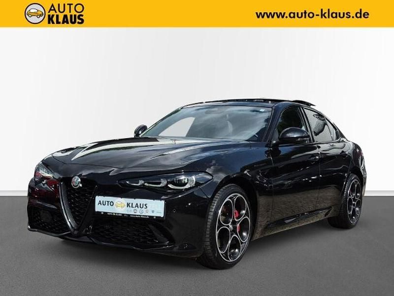 Schwarz Gebraucht 2023 Alfa Romeo Giulia Competizione Limousine | 42.470 € (Teuer) - Bild 1/4