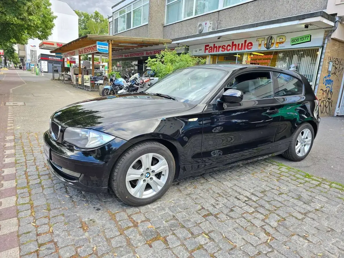 Gebraucht BMW 118 Advantage 143 PS (105 kW) 2011 Schwarz ii Kleinwagen