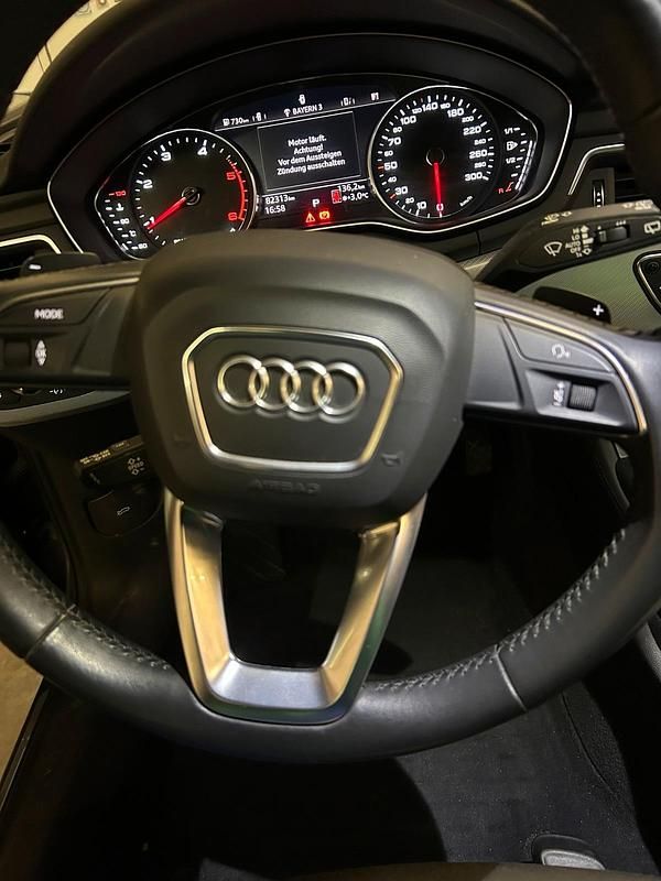 Gebraucht Audi A4 150 PS (110 kW) 2019 Grau Kombi