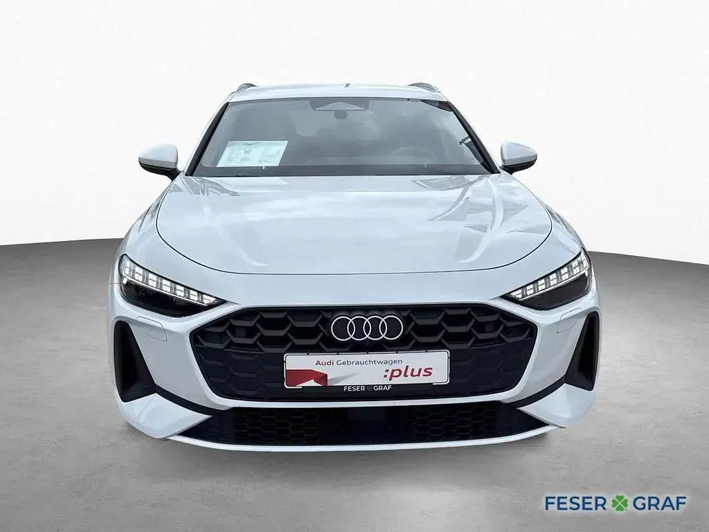 Gebraucht Audi A5 Sport 204 PS (150 kW) 2025 Gletscherweiß Kombi