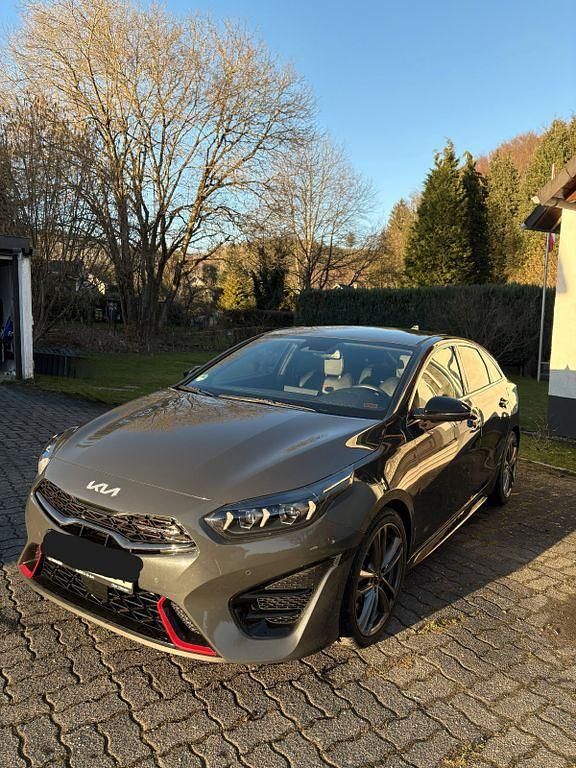 Gebraucht Kia ProCeed GT GT 204 PS (150 kW) 2022 Grau Kleinwagen