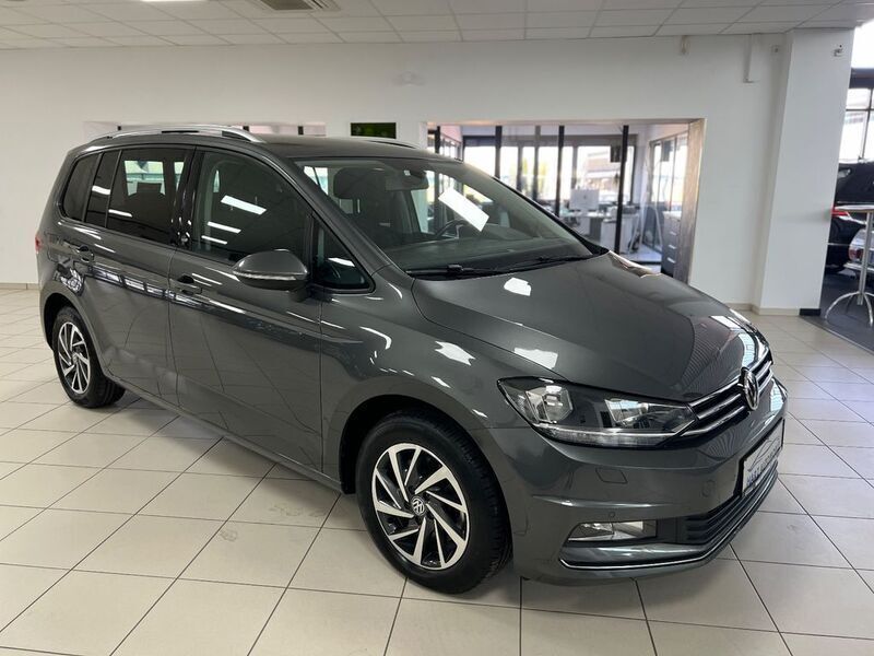 Grau Gebraucht 2017 VW Touran Comfortline Van / Kleinbus | 17.950 € (Superpreis) - Bild 1/4