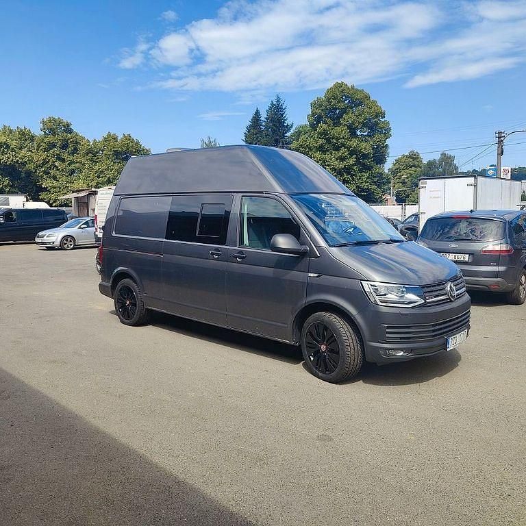 Gebraucht VW Transporter 204 PS (150 kW) 2018 Grau Van