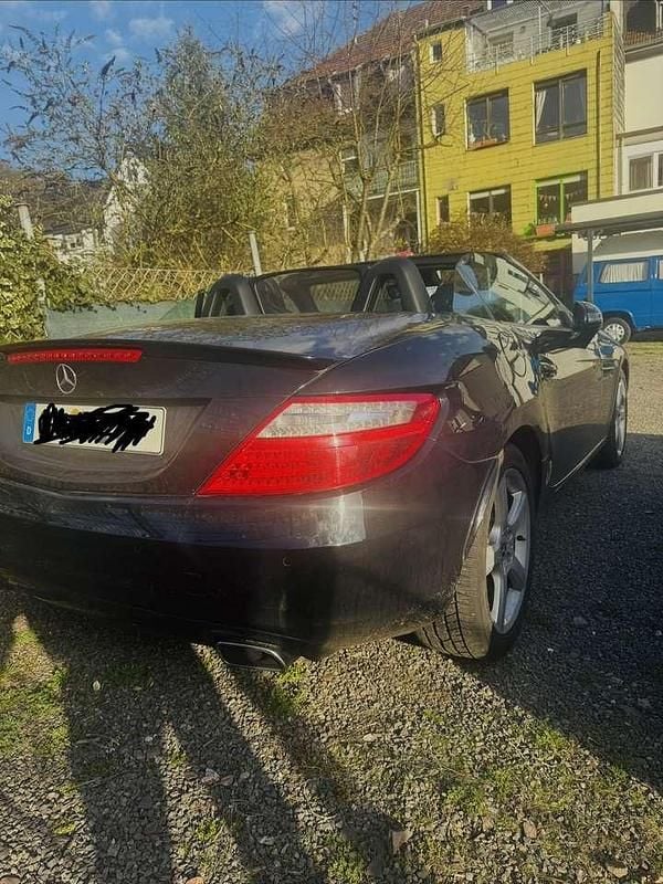 Gebraucht Mercedes SLK200 184 PS (135 kW) 2011 Schwarz Cabrio