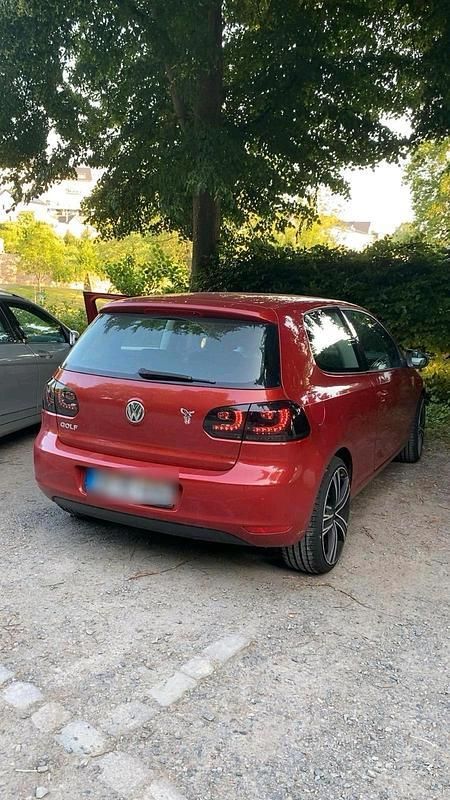 Rot Gebraucht 2009 VW Golf VI Coupé | 3.800 € (Fairer Preis) - Bild 1/4