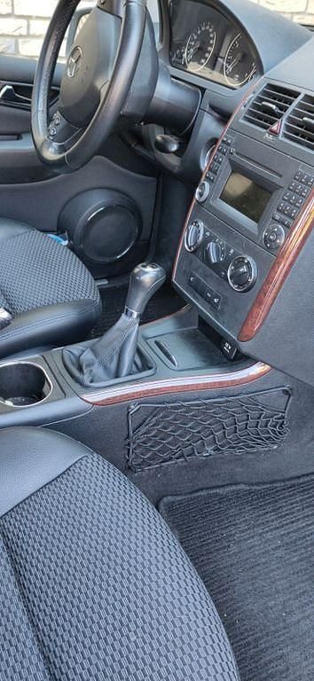 Gebraucht Mercedes A160 Elegance 95 PS (69 kW) 2010 Grau Van / Kleinbus