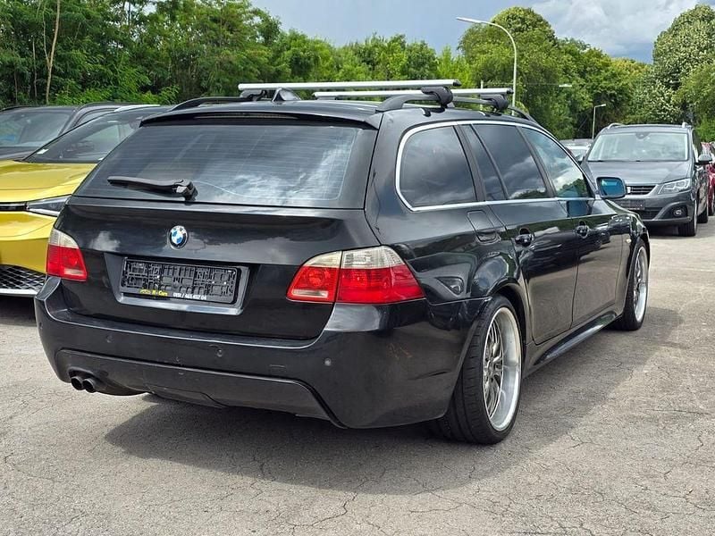 Gebraucht BMW 525 M Sport 177 PS (130 kW) 2005 Schwarz Kombi